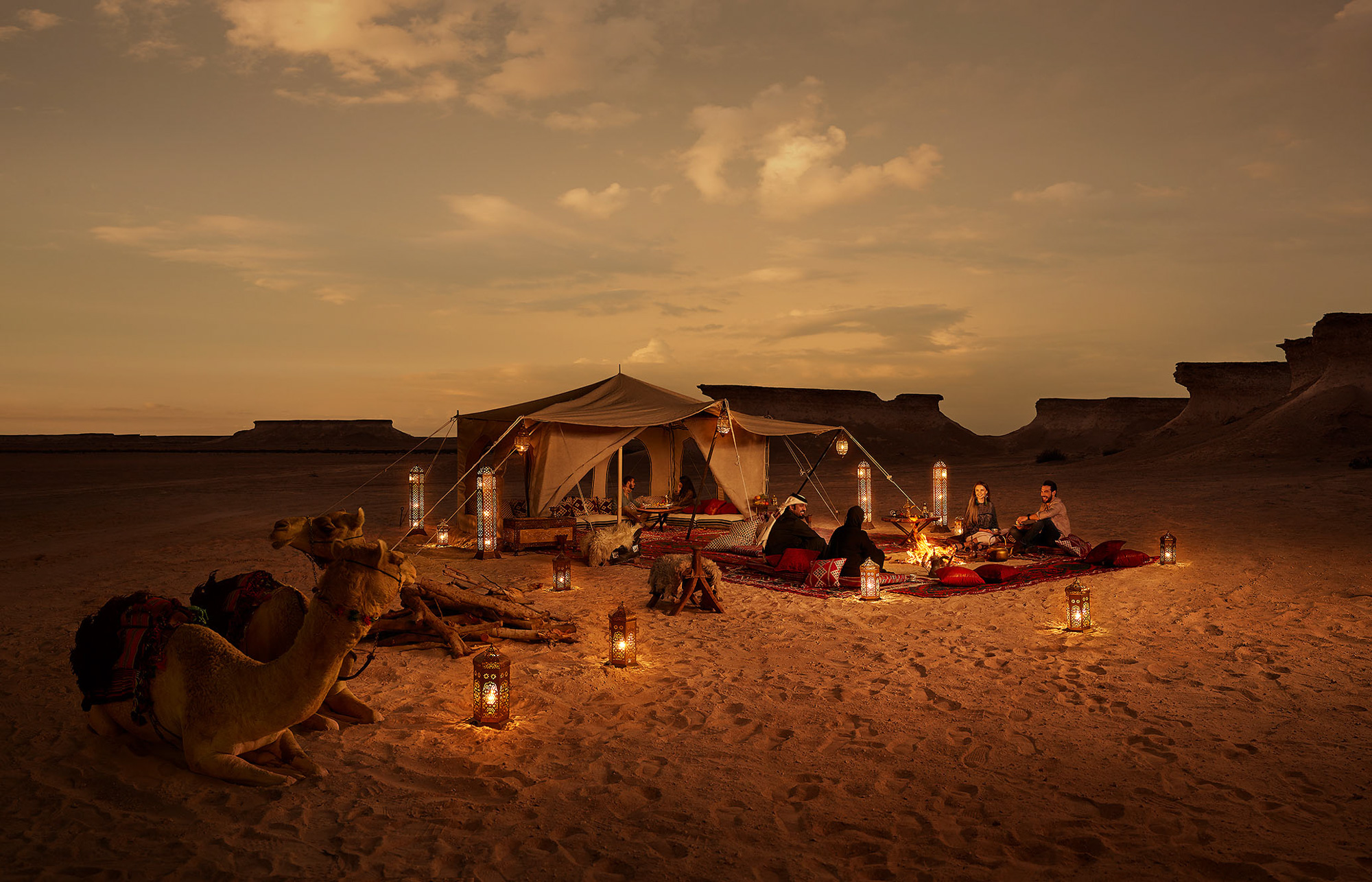 555_Xtx5uIKaiq_grid_qatar_tent_cf009731_wip_7