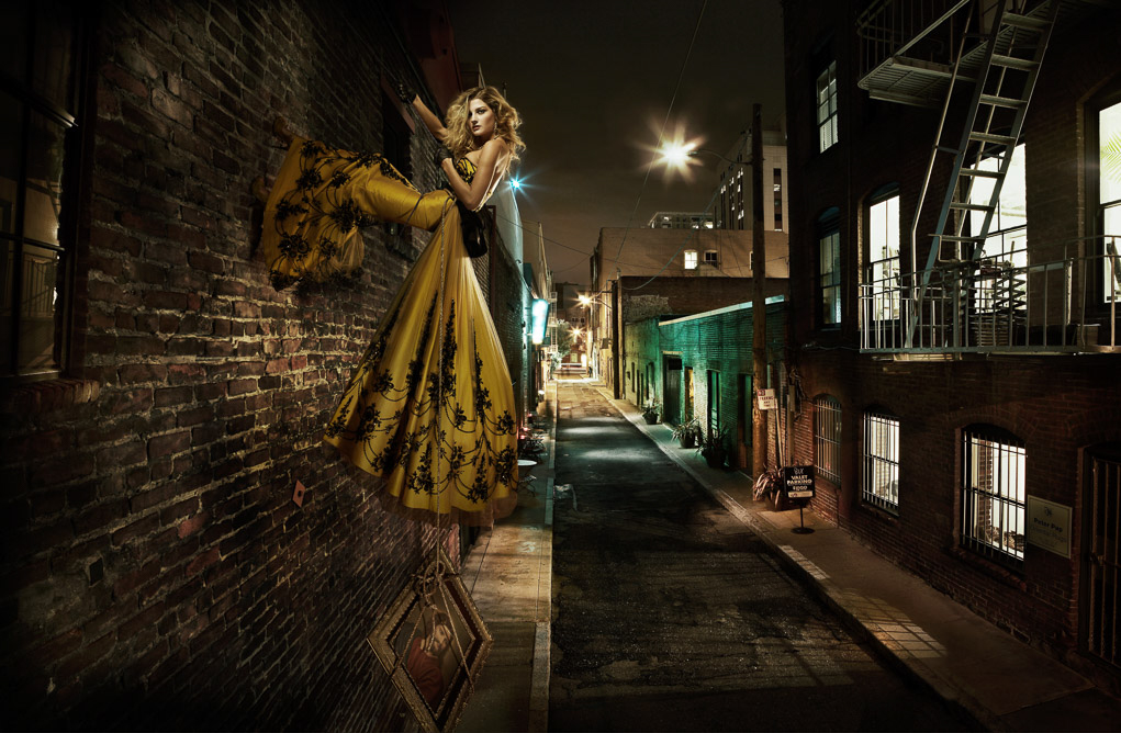 561-078-genlux-art-alley-frame-final-by-erik-almas-advertising-and-editorial-photographer